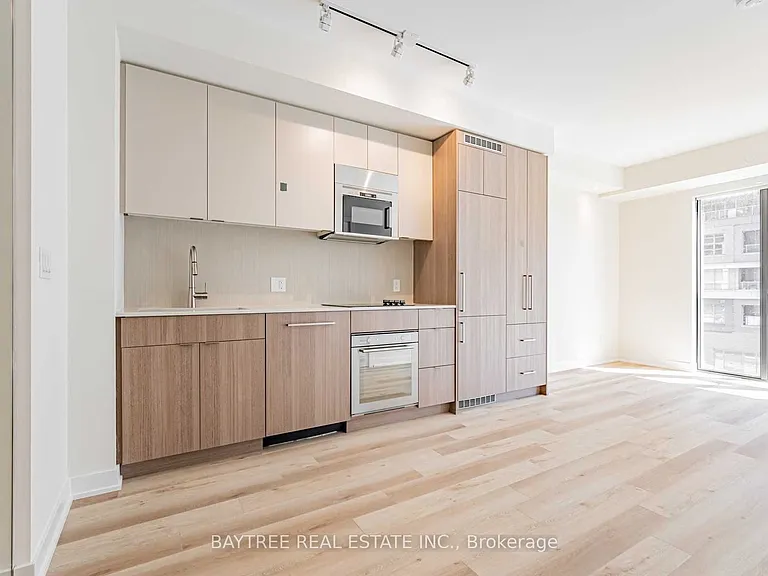 840 Saint Clair Ave W #414 — Photo 1
