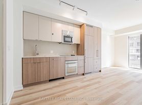 840 Saint Clair Ave W