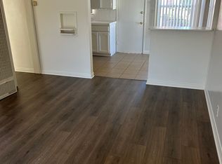 10527 S Budlong Ave, Los Angeles, CA 90044