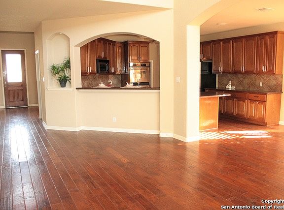 5th image of 103 Gemsbuck Ct