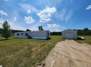 422 S Vandermeulen Rd, Lake City, MI 49651