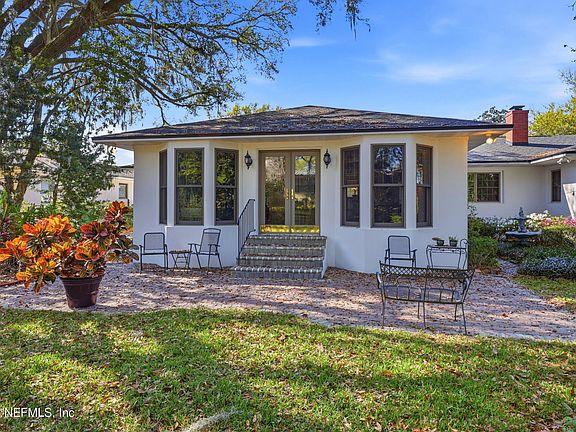 3rd image of 835 GRANADA Boulevard S