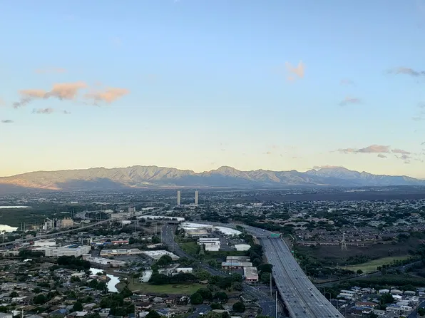 98-288 Kaonohi St APT 4404, Aiea, HI 96701