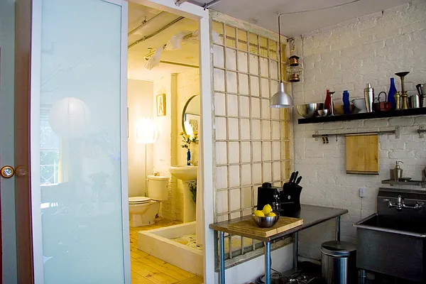 Rented by Level Group | media 18