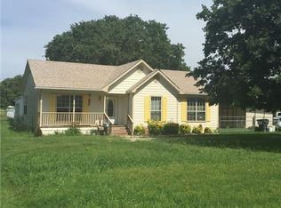 80 Donelson St, Valley View, TX 76272