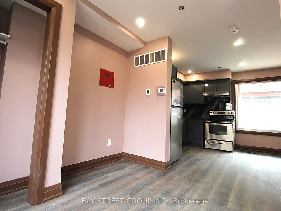 108 Chatham Ave