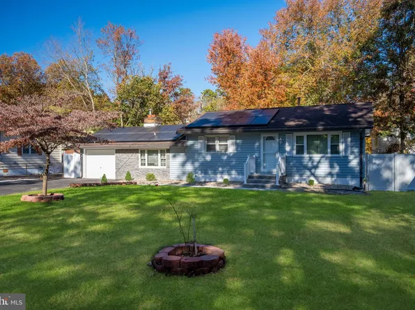56 Begonia St, Browns Mills, NJ 08015