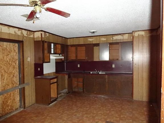 2nd image of 10630 Maple Dr