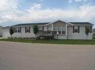 560 Mallard Cir, Sandwich, IL 60548