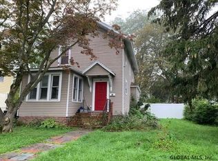33 Van Buren Ave, Ravena, NY 12143