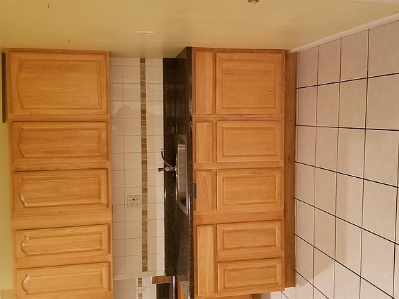 2nd image of 522 S 10th Ave