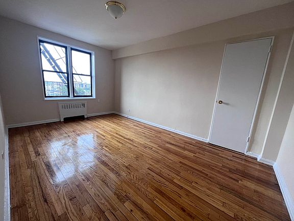 3rd image of 92 Saint Nicholas Ave APT 2B