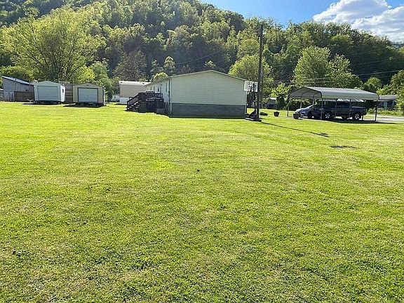 Side view land/gargages