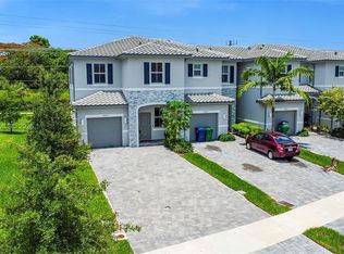 11889 NW 47th Mnr, Coral Springs, FL 33076