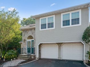 64 Whitehead Rd, Bridgewater, NJ 08807