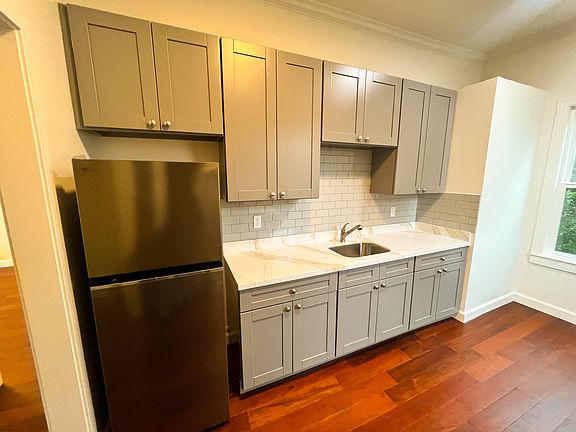 5th image of 240 27th St #A