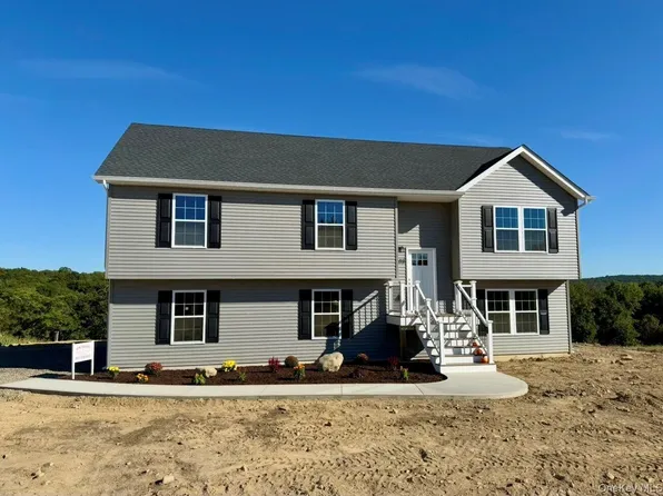 503 Howell Street, Pine Bush, NY 12566