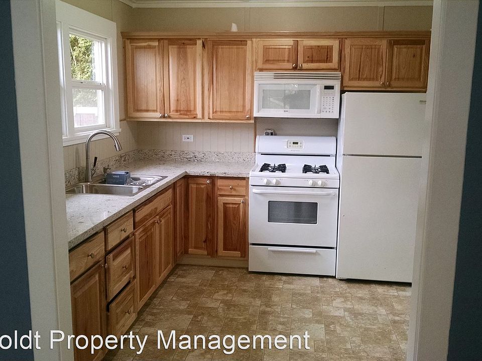 2nd image of 90 7th St