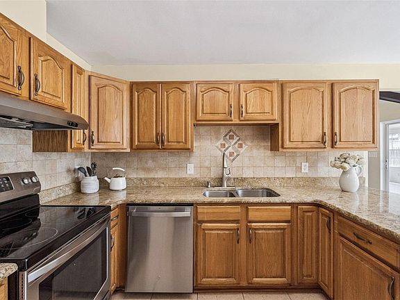 2nd image of 4136 Tall Tree Dr
