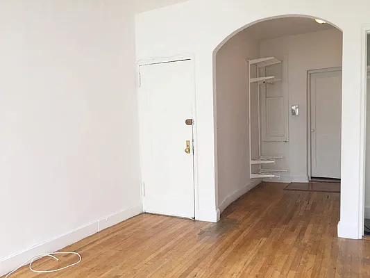 Rented by Waverly Realty Associates | media 31