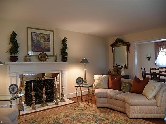 5th image of 604 Highland Dr