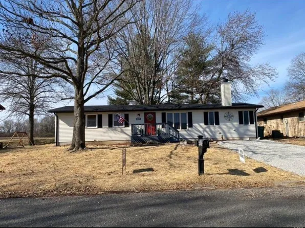 109 N Saint Johns Dr, Smithton, IL 62285