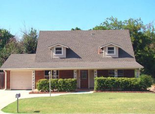 5521 NW Eisenhower Dr, Lawton, OK 73505