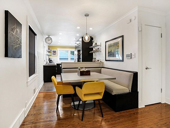 5th image of 6032 Rosslyn Ave