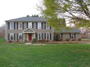 1400 Spring Hill Cir, Kernersville, NC 27284