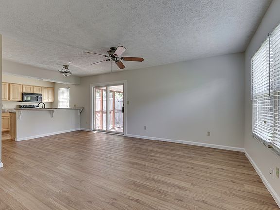 5th image of 7463 Woodshire Pl