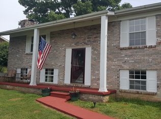 229 Kaluna Ave, Bluff City, TN 37618