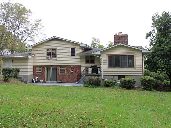 2nd image of 7 Williams Ct