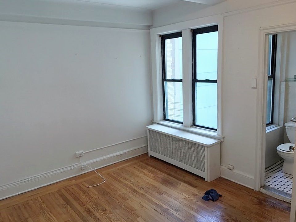 1st image of 155 E 52nd St #7K0