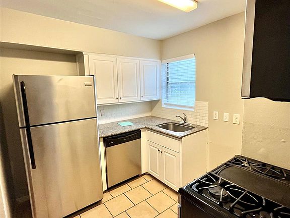 5th image of 3603 Murworth Dr APT 1