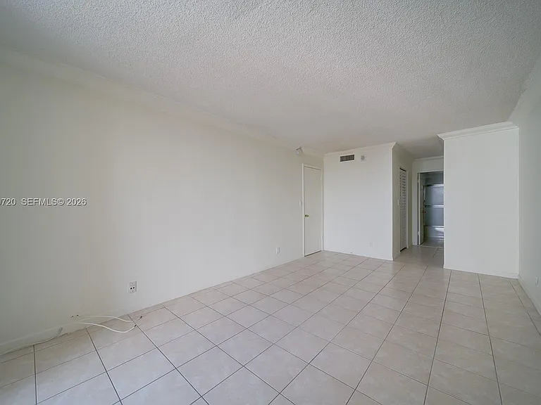 2903 N Miami Beach Blvd #1006 — Photo 7