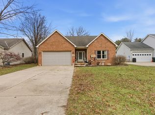 660 W 1st St, Braidwood, IL 60408