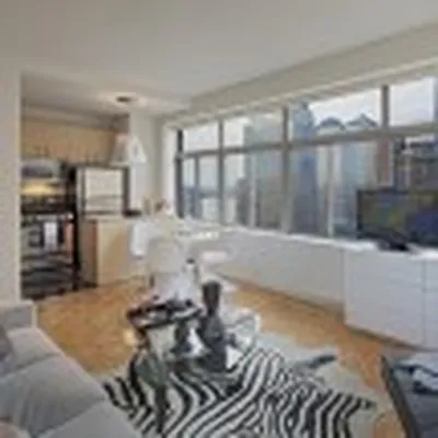 Rented by The Moinian Group | media 3