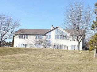 S108W25850 Shannon Ln, Mukwonago, WI 53149