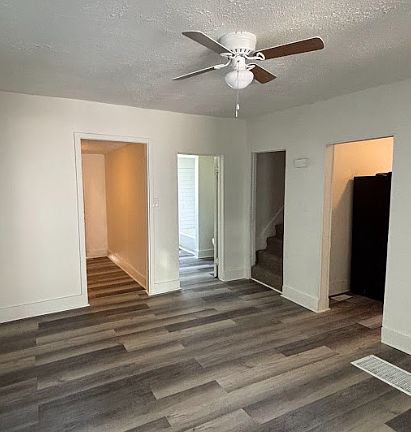 3rd image of 637 Wilson Ave