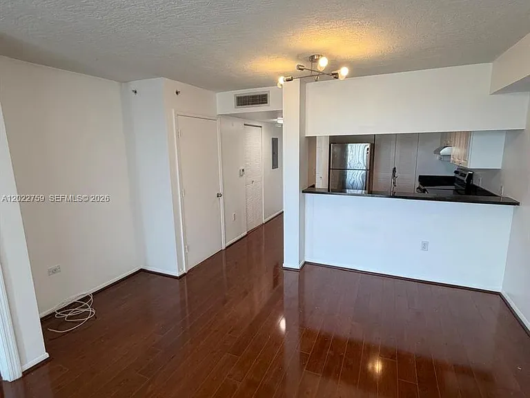 102 SW 6th Ave #305 — Photo 11