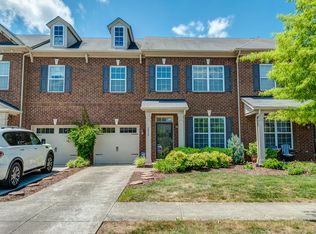 2070 Traemoor Village Dr, Nashville, TN 37209