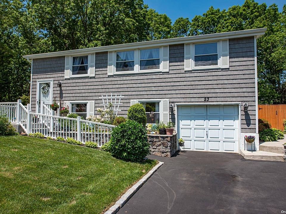 1st image of 23 Mayflower Ln