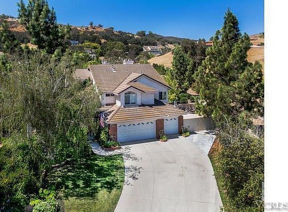 1st image of 2211 Oleander Ct