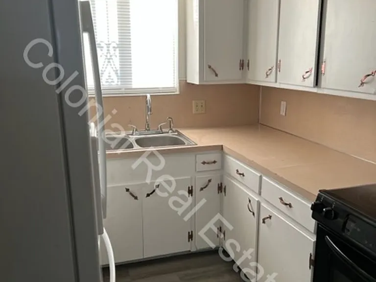 1525 N Reid St — Photo 5
