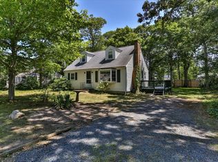 42 Vacation Ln, West Yarmouth, MA 02673