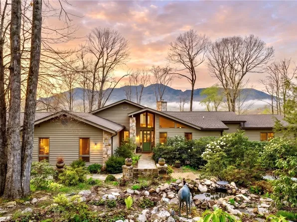 1107 Cottage Court, Linville, NC 28646
