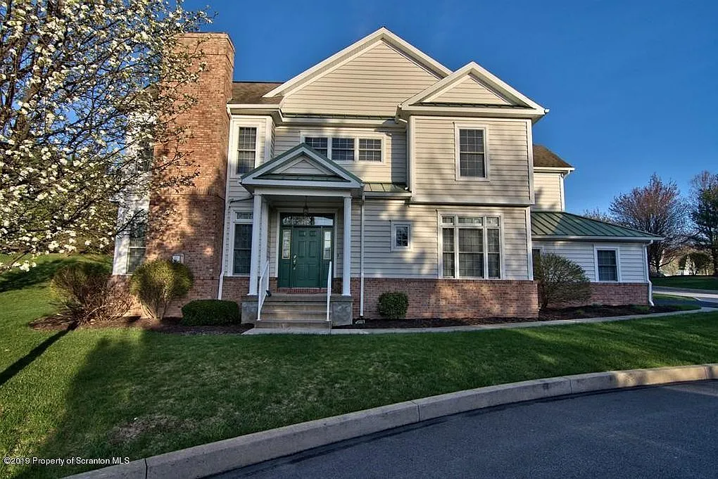 601 Thackeray Close #6A-6A-U photo 1