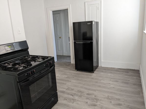 2258 W Grand Blvd #15