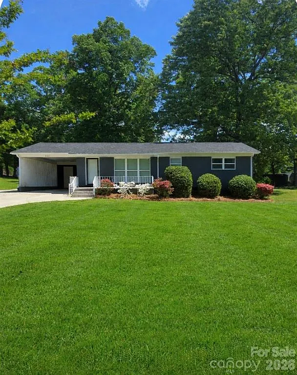 3 bed, 1502 sqft, $2,200 — Photo 1
