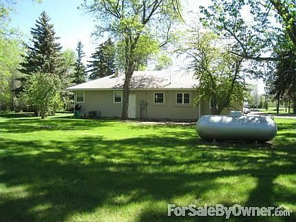 Back of house : Looking East